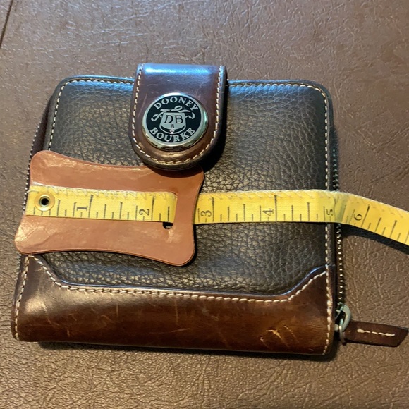Vintage Dooney & Burke bi-fold leather wallet - Picture 7 of 8